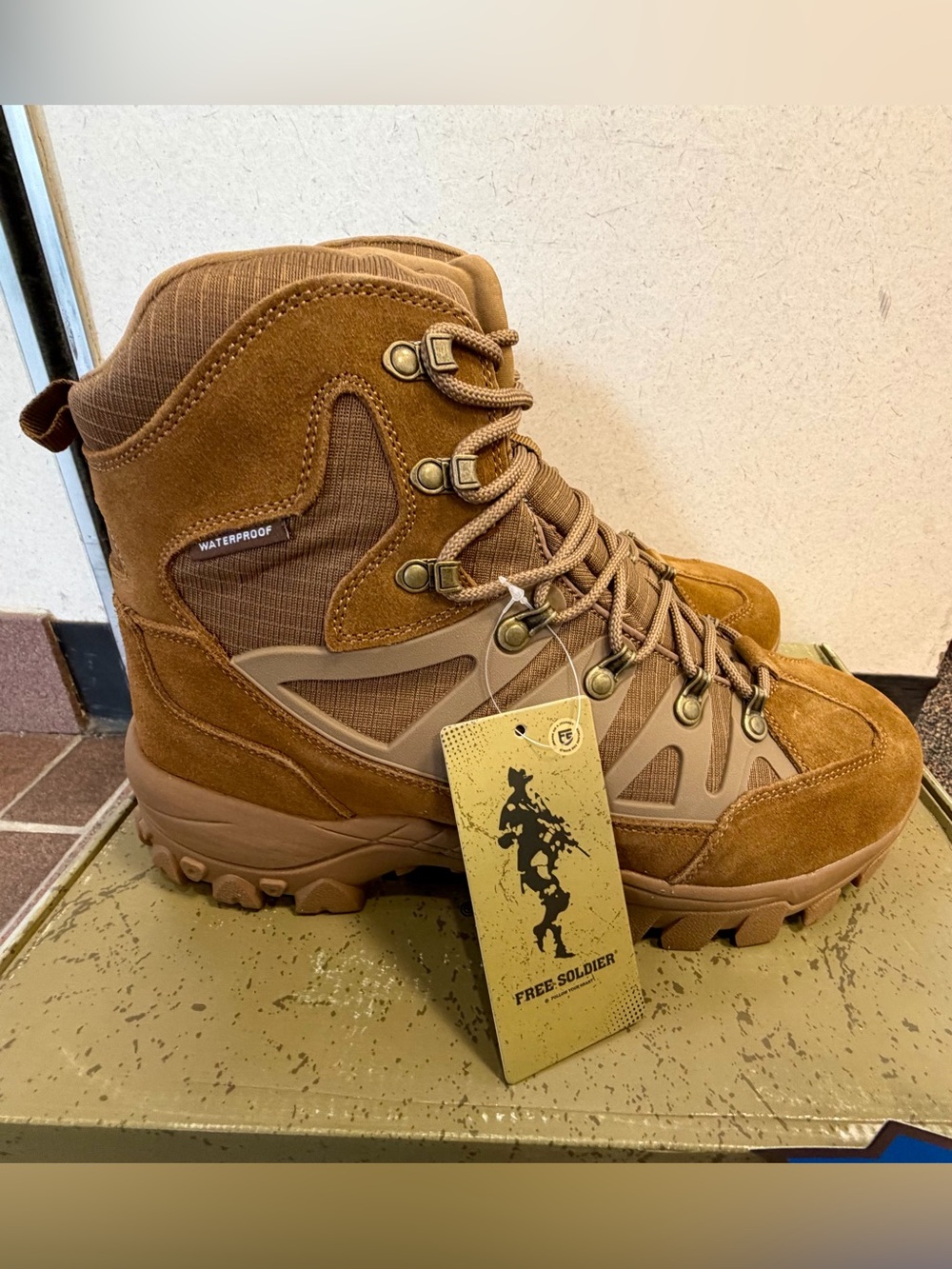 FREE SOLDIER Men's Waterproof Tactical Boots in Brown